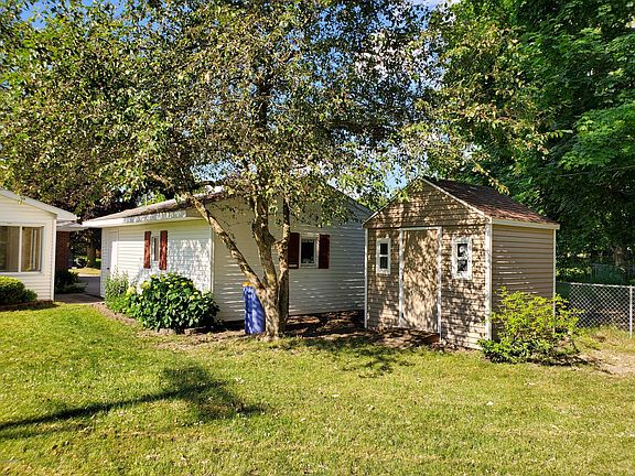 3rd image of 154 Boltwood Dr NE