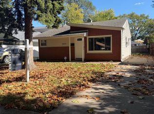 7903 Dudley St, Taylor, MI 48180