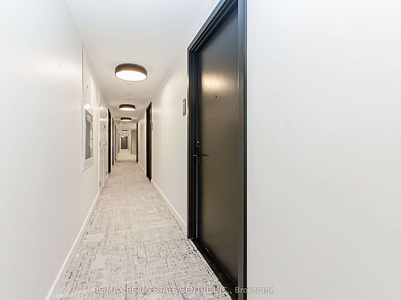 3rd image of 3009 Novar Rd #911
