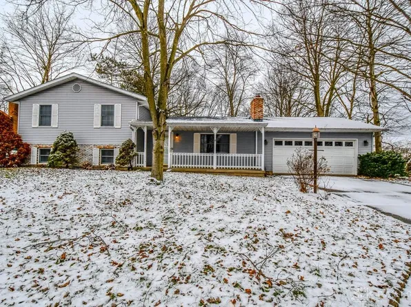 3500 Cassandra Dr, Tipp City, OH 45371