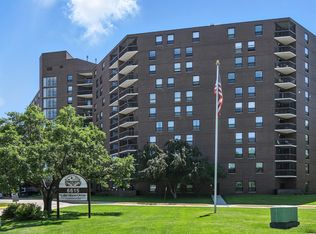 6615 Lake Shore Dr S APT 317, Minneapolis, MN 55423