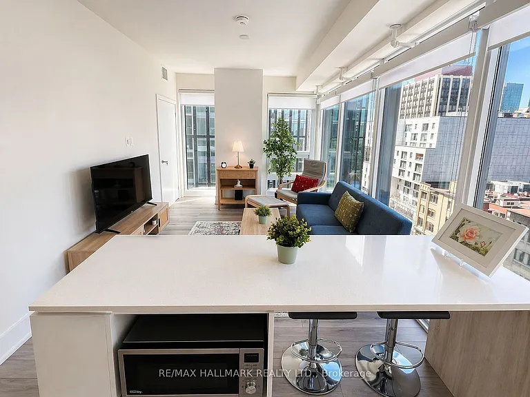 89 Church St #1003 — Photo 10