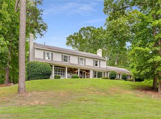 2660 Spalding Dr, Sandy Springs, GA 30350