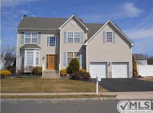 1 Clover Way, Manchester, NJ 08759