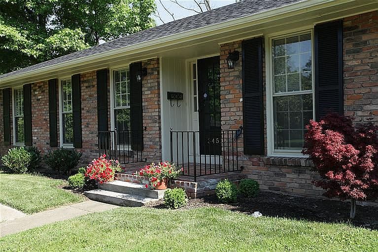 1st image of 3453 Lansdowne Dr
