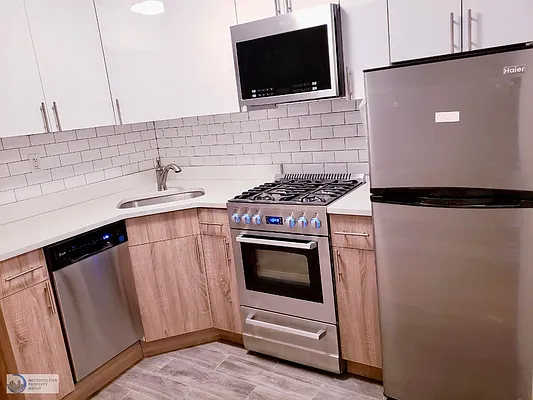 Rented by Metropolitan Property Group | media 2