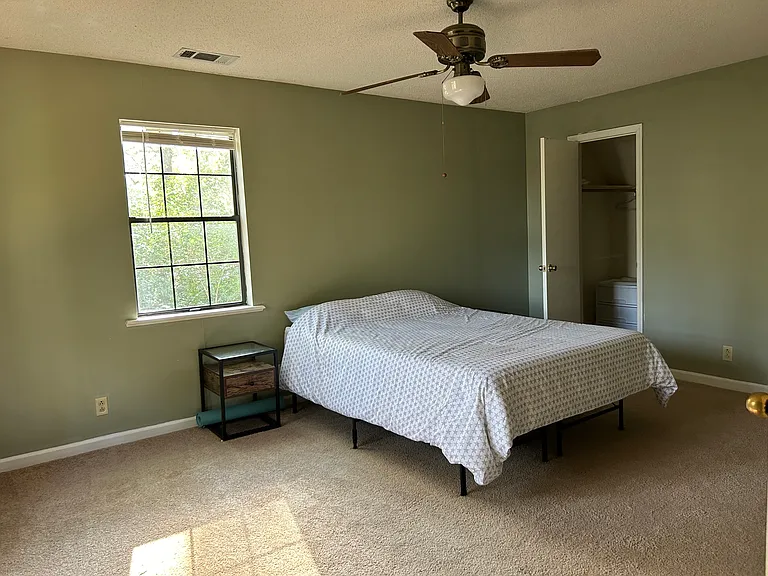 954 Unadilla Trl — Photo 2