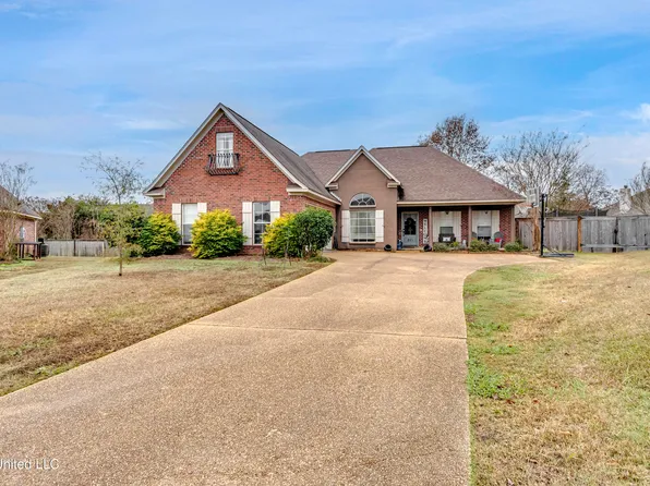 211 Crown Pointe Cir, Pearl, MS 39208