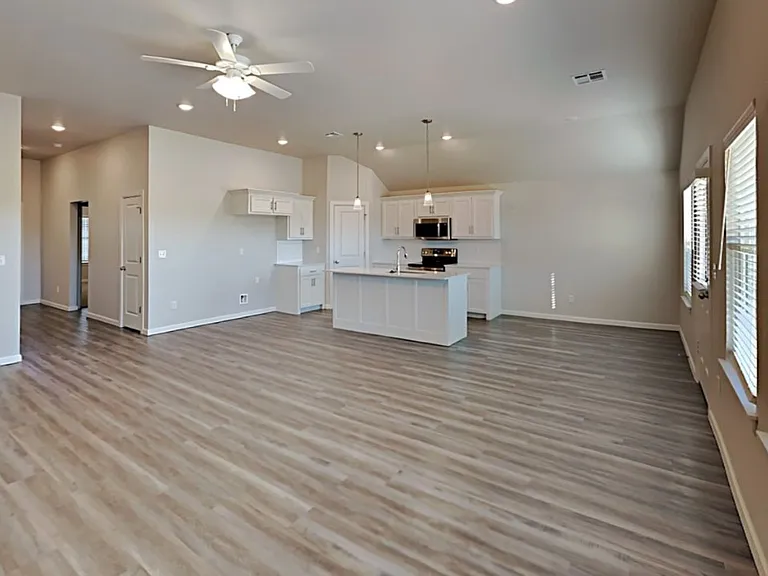 491 Hardesty Dr — Photo 4