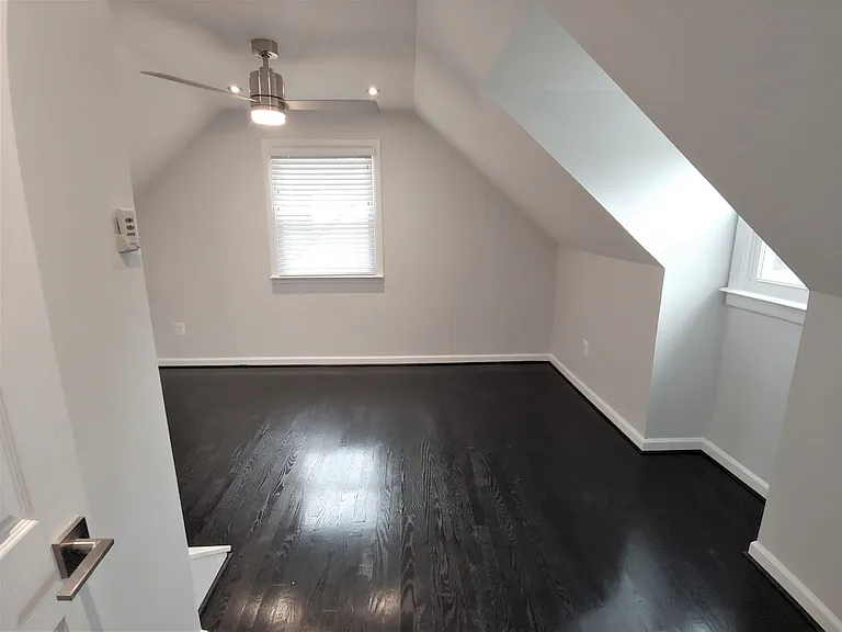 2216 Harvard Dr — Photo 16