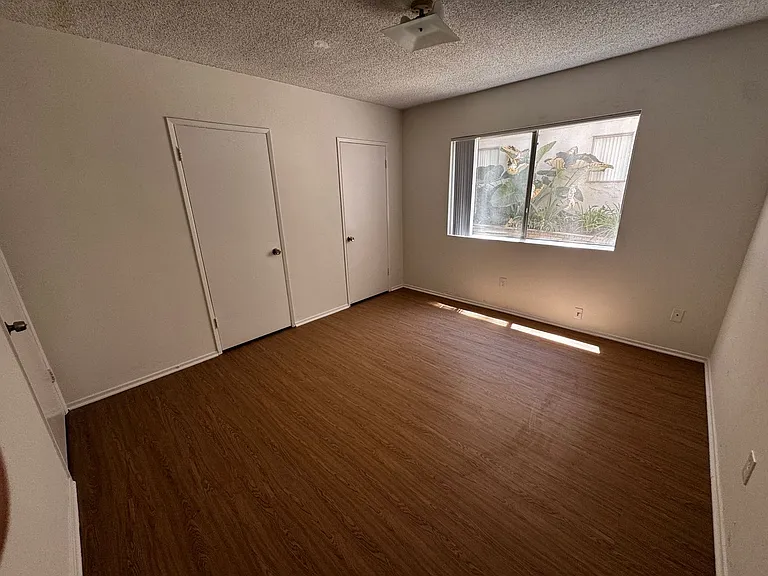 100 - Kimberly Apartments — Photo 50