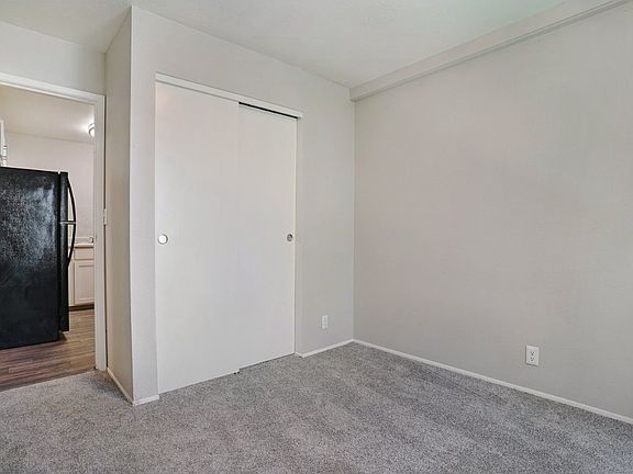 5th image of 801 E Vine St #110