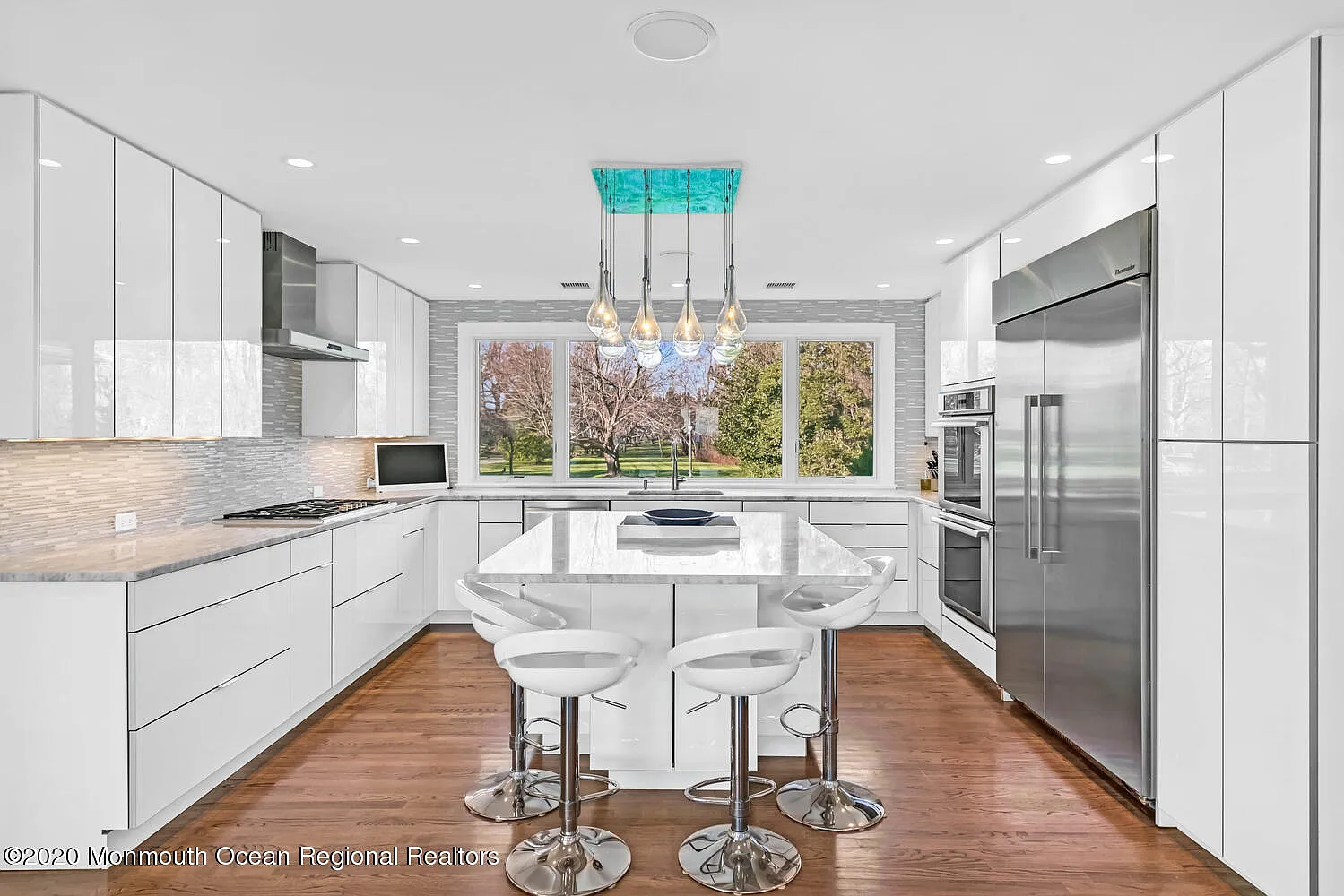 4 bed, 3.5 bath, 3688 sqft, $35,000 — Photo 4