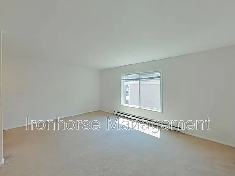 515 S 15th Ave #A — Photo 5
