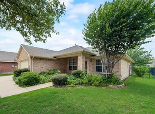 302 Chinaberry Trl, Forney, TX 75126