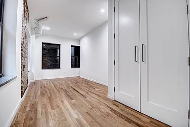 Rented by Urbane Brokerage