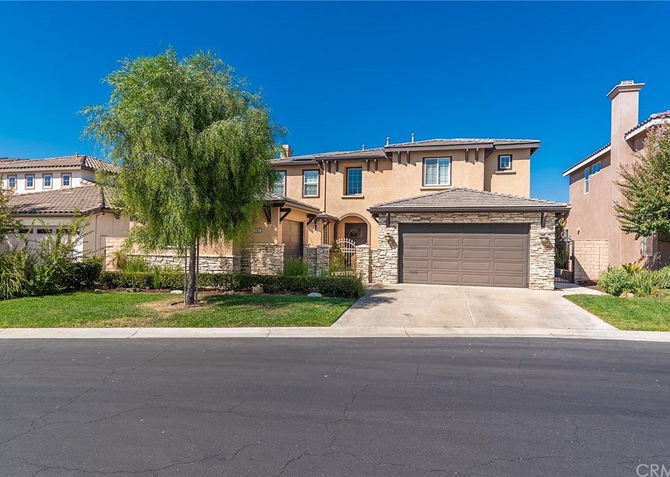 1st image of 22811 Banbury Ct