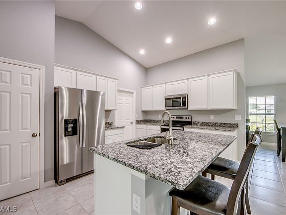 3rd image of 506 NE 2nd Pl