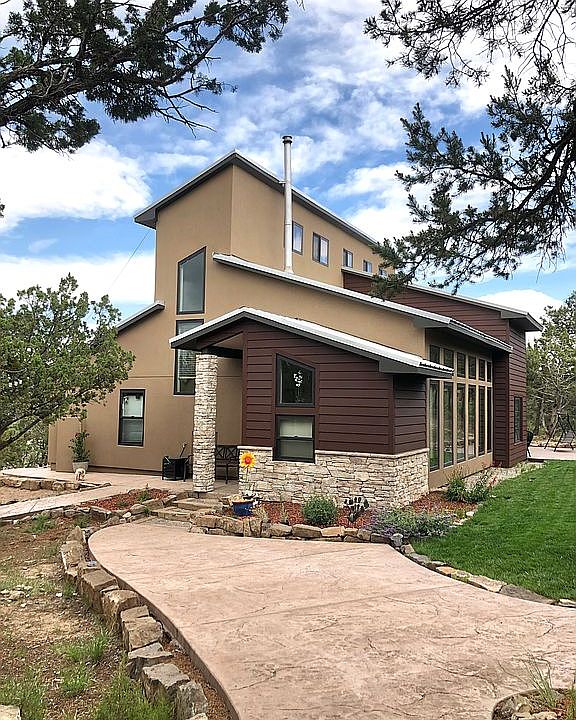 23 Longview Dr Front