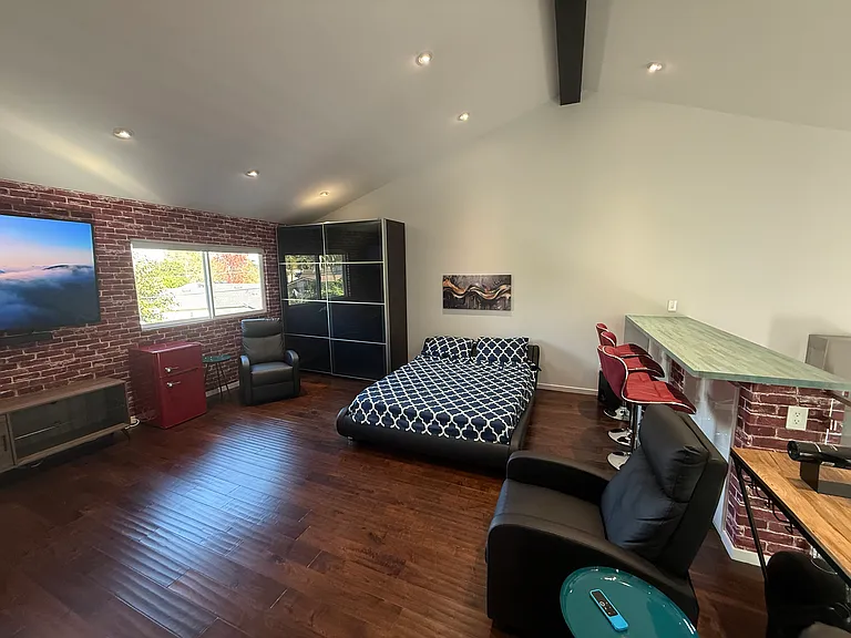18003 Tiara St — Photo 19