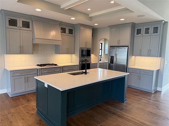 4th image of 4705 NE Freehold Dr