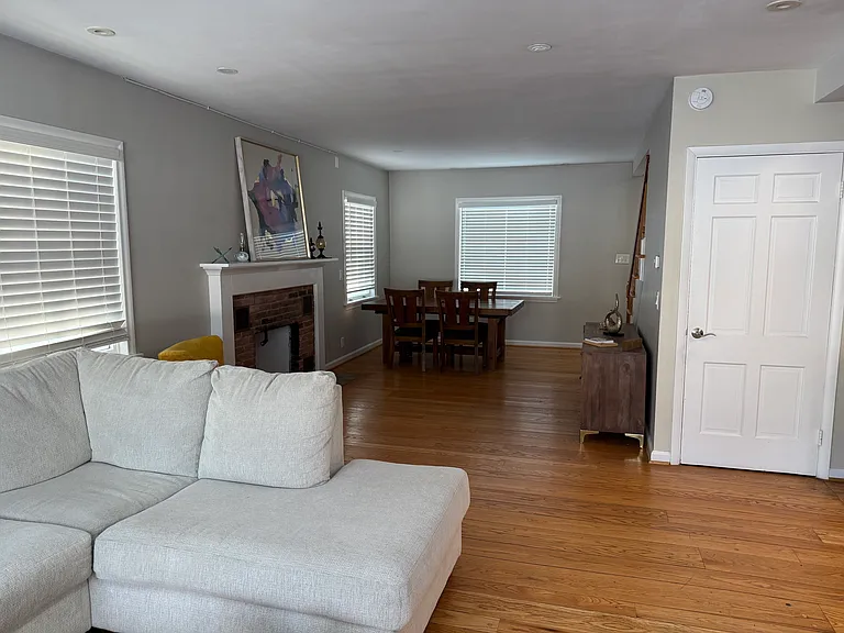 Edgewood Ave — Photo 4