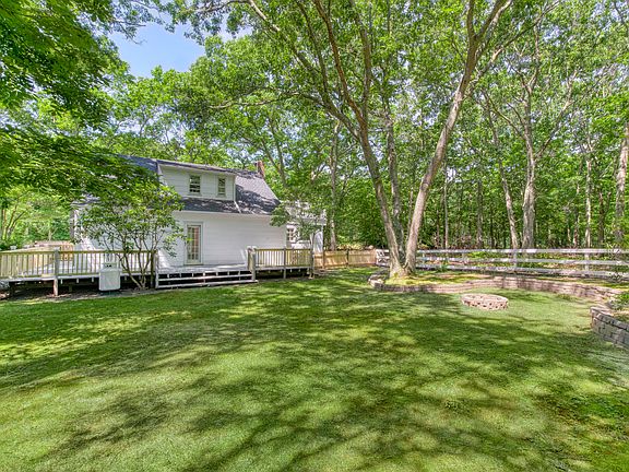 3rd image of 614 N Magee St