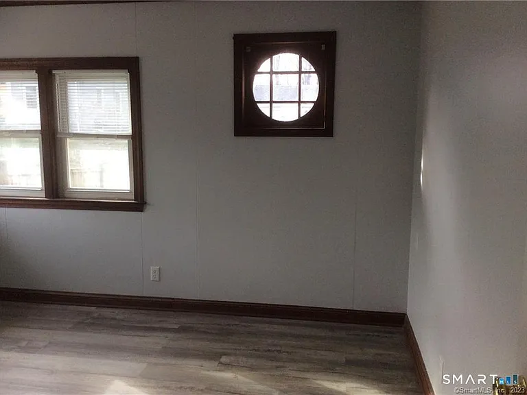 10 Phelps Ln — Photo 12
