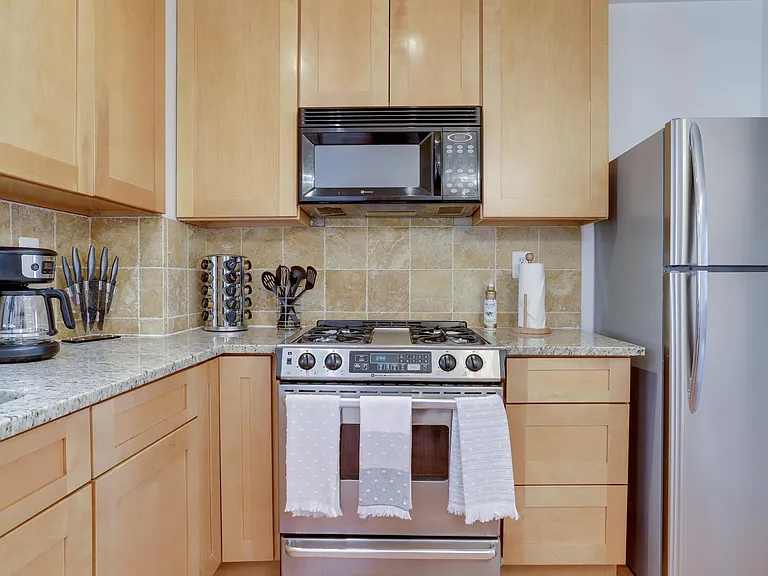 1702 Florida Ave NW — Photo 11