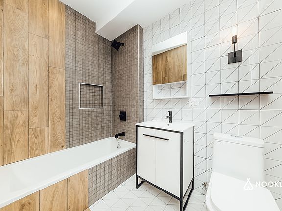 3rd image of 1557 Fulton St #5F