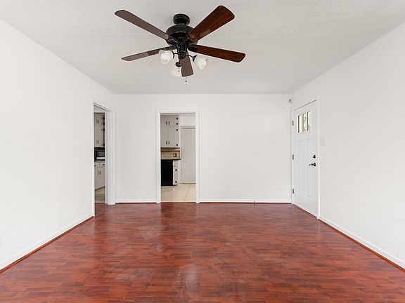 4th image of 1105 Alegria Rd