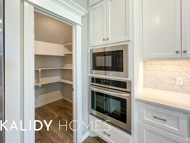 3324 Lola Ct — Photo 11