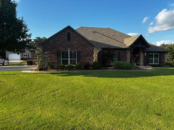 1275 Stone Ridge Dr, Edmond, OK 73034