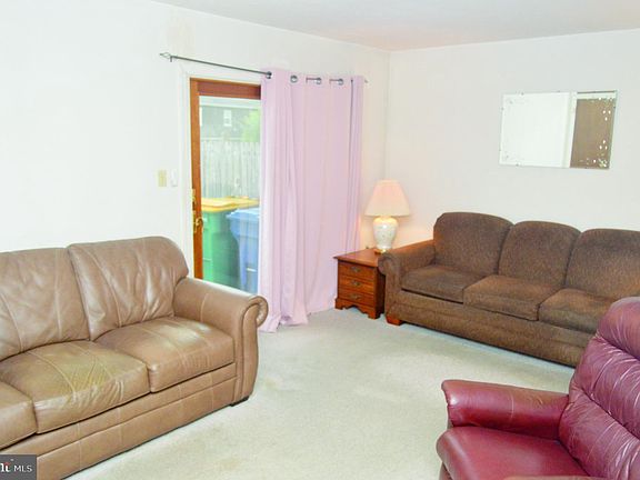 2nd image of 2004 Hale Ct