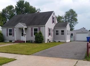 196 Corona St, Springfield, MA 01104