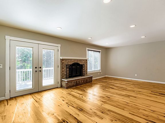 5th image of 9344 Montrose Way