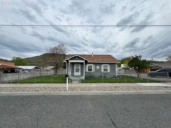 1009 Valley Ave, Baker City, OR 97814