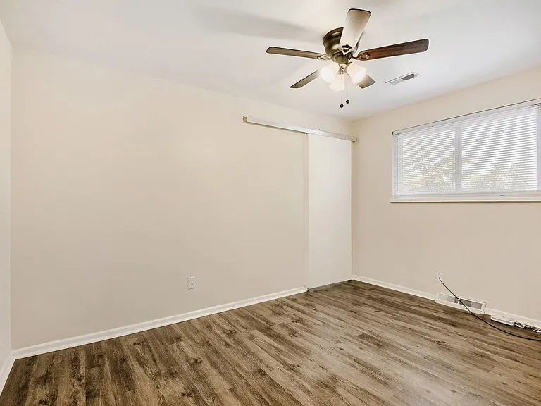 4800 W 9th Ave — Photo 12