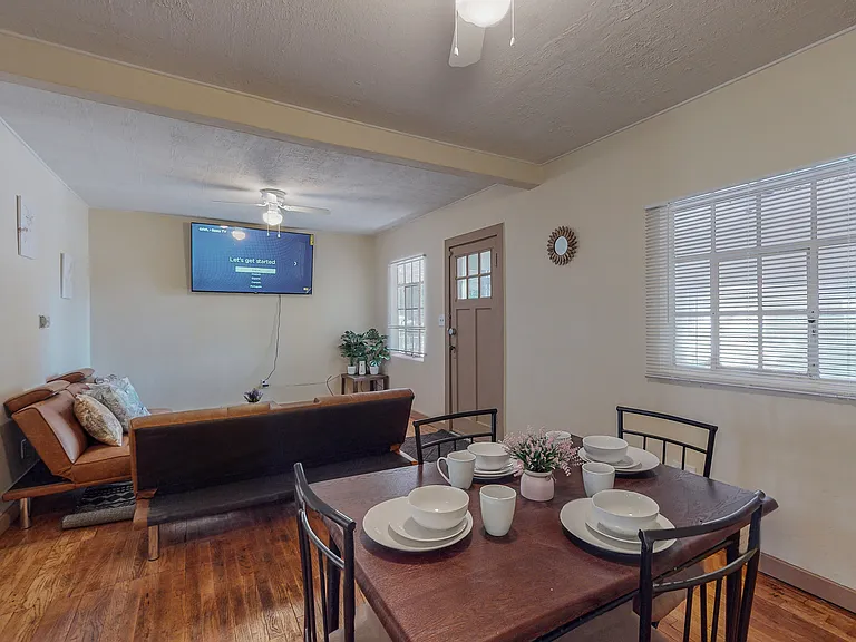 111 Orchard Garden Rd SW — Photo 5