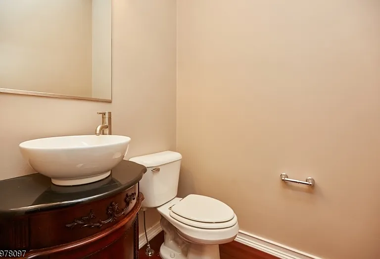 10 Elmer St #H — Photo 6