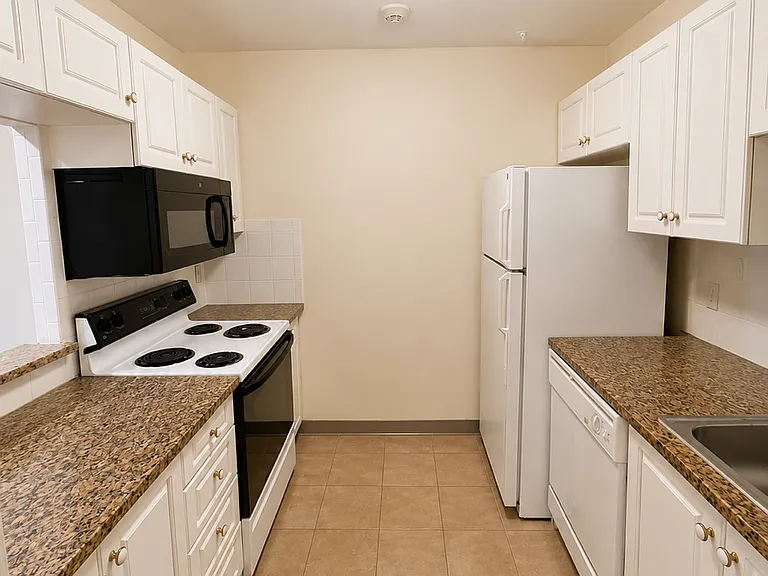 369 Highland Ave — Photo 1