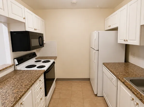 369 Highland Ave, Somerville, MA 02144