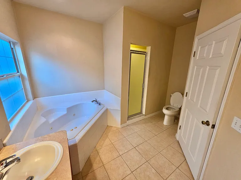 1522 NW 120th Way — Photo 8