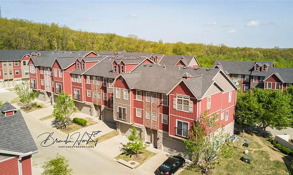 1st image of 2860 W Hillshire Dr