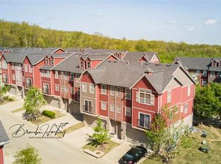 2860 W Hillshire Dr, Fayetteville, AR 72704