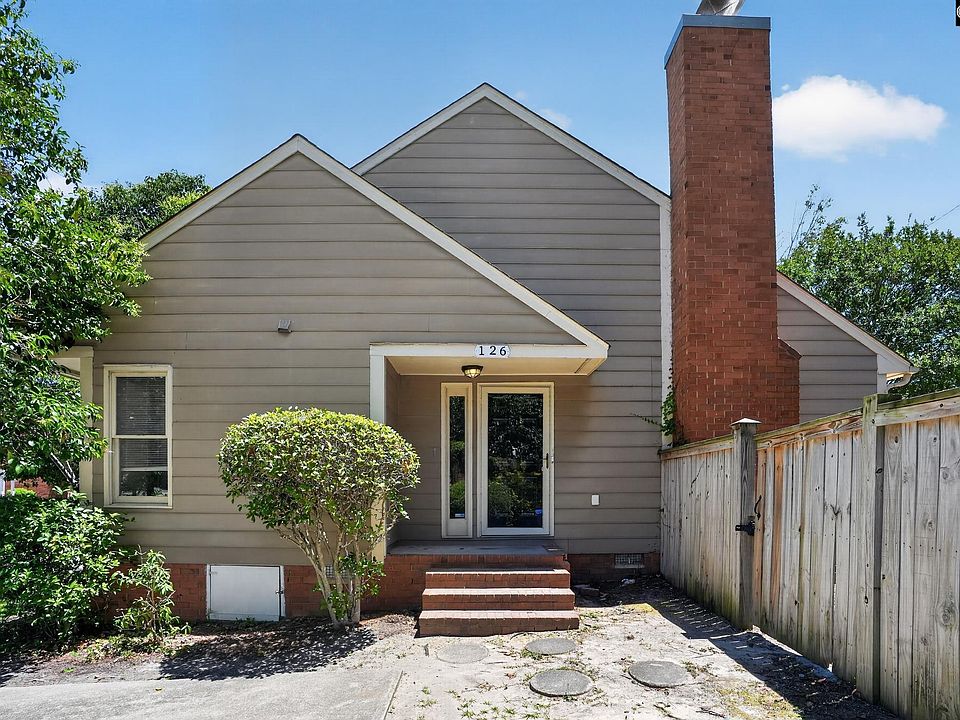 1st image of 126 Village Walk