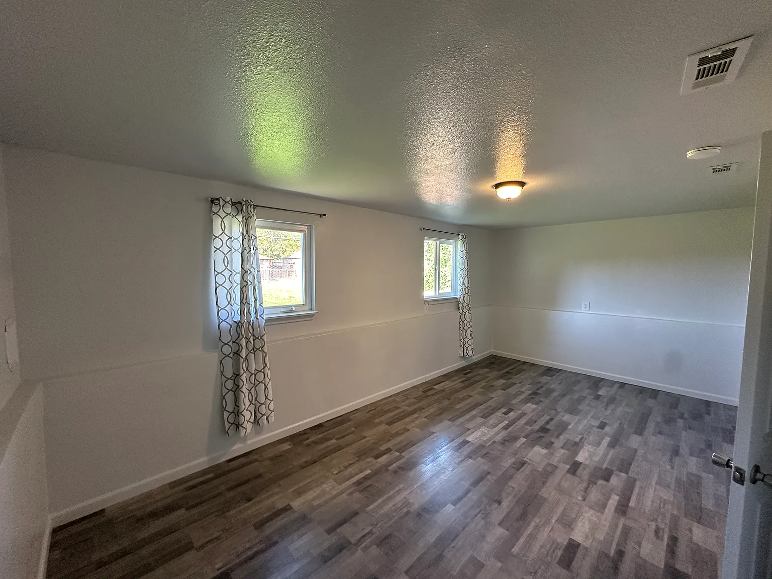 1 bed, 800 sqft, $1,250 — Photo 4