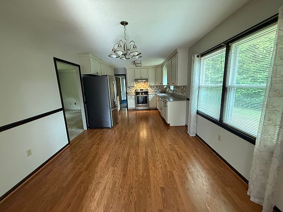 3rd image of 2624 Parks Lafferty Rd