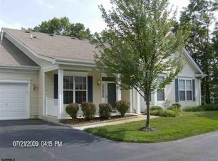 126 Dover Ct #33, Galloway, NJ 08205