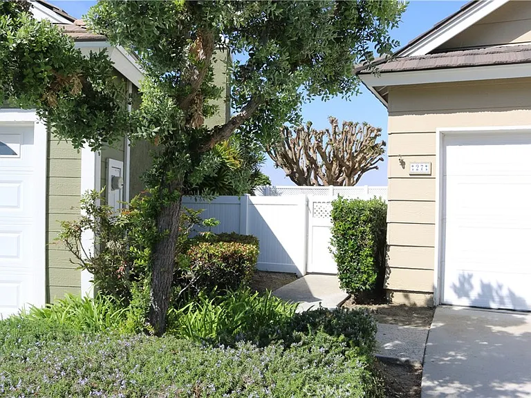 27 Bawley St — Photo 2